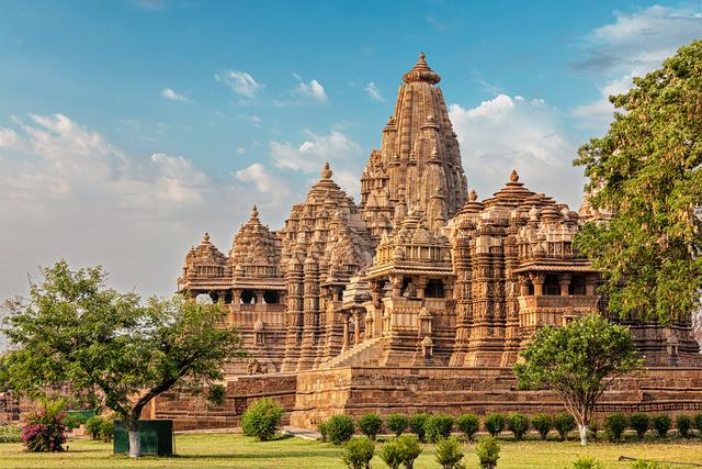 Top 50 Famous Temples in India - Kandariya Mahadeva Temple