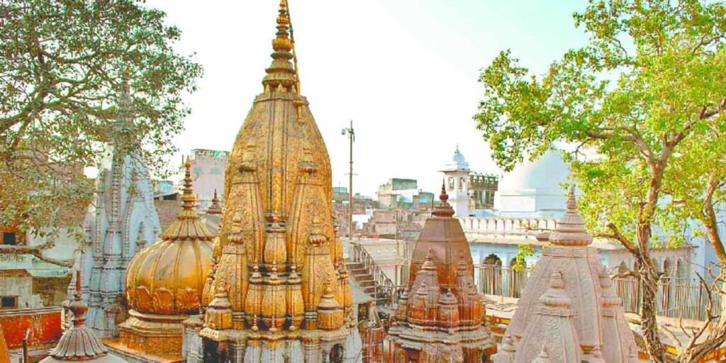 Top 50 Famous Temples in India - Kashi Vishwanath Temple