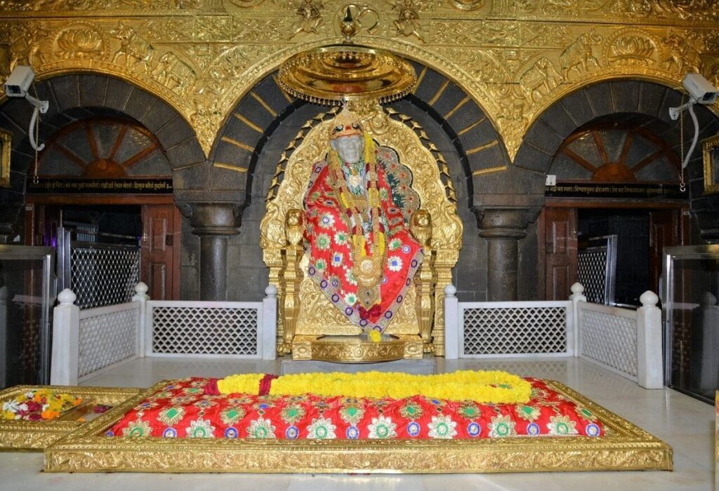 Top 50 Famous Temples in India - Shirdi Sai Baba Temple