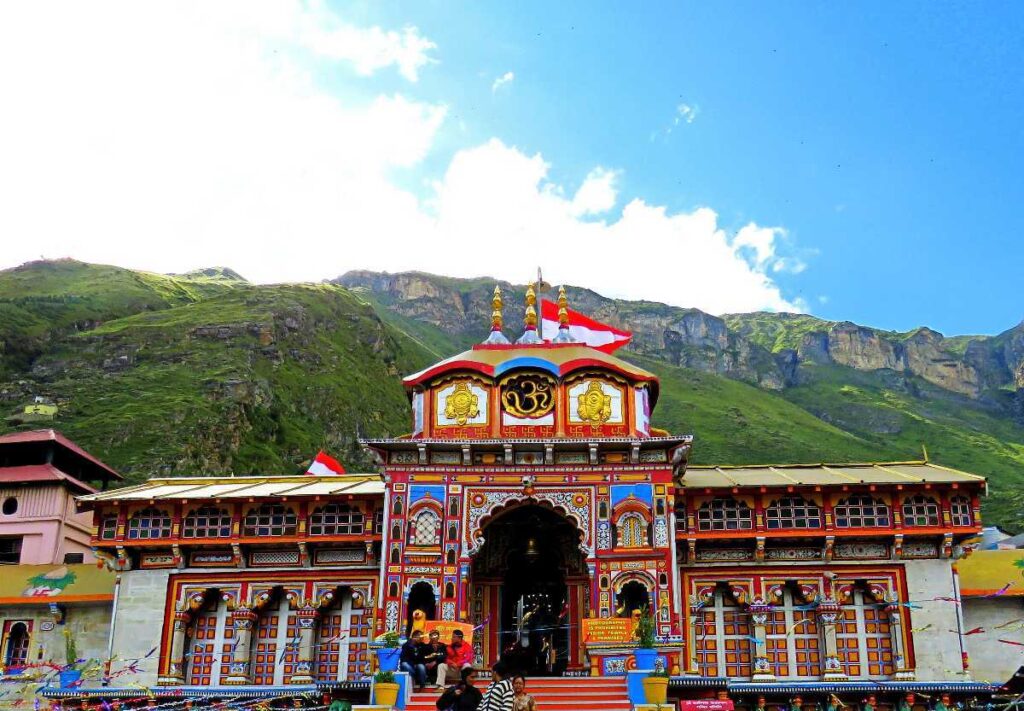 Top 50 Famous Temples in India - Badrinath Temple