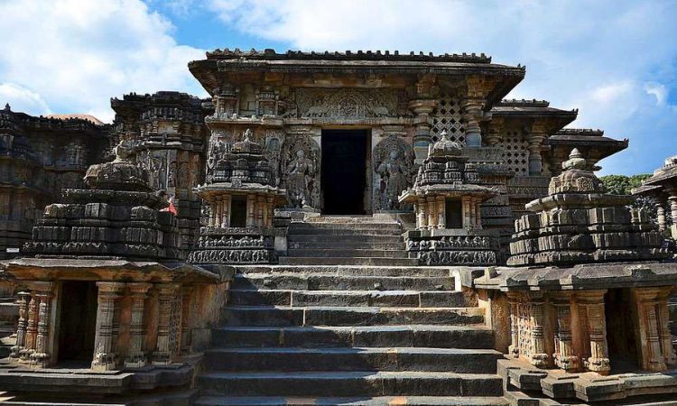 Top 50 Famous Temples in India - Hoysaleswara Temple