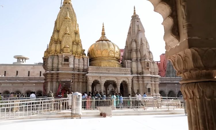 Top 50 Famous Temples in India - Kashi Vishalakshi Temple