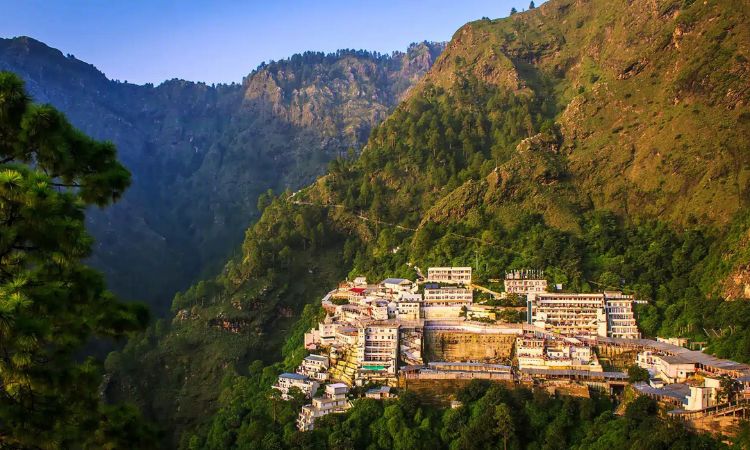 Top 50 Famous Temples in India - Vaishno devi temple